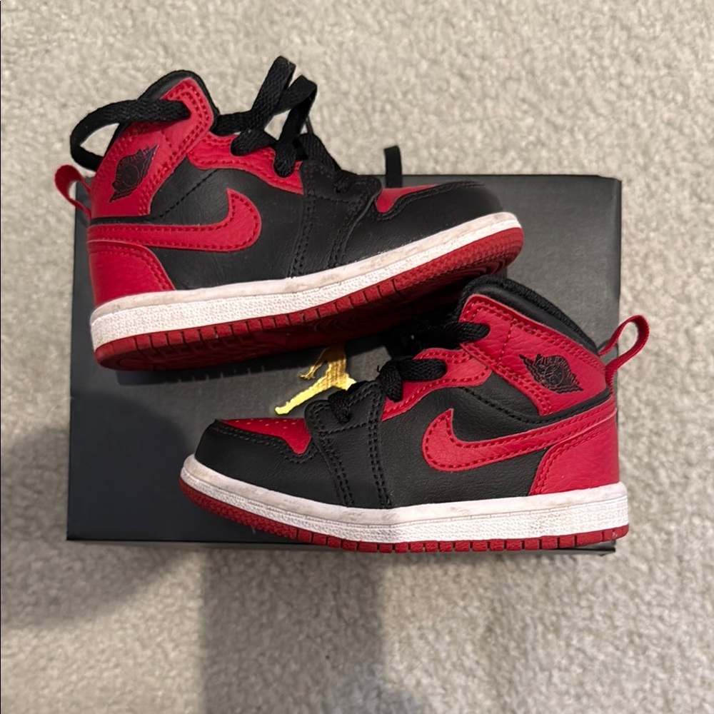 Used Nike Air Jordan 1 Mid Breds TD 6c with box